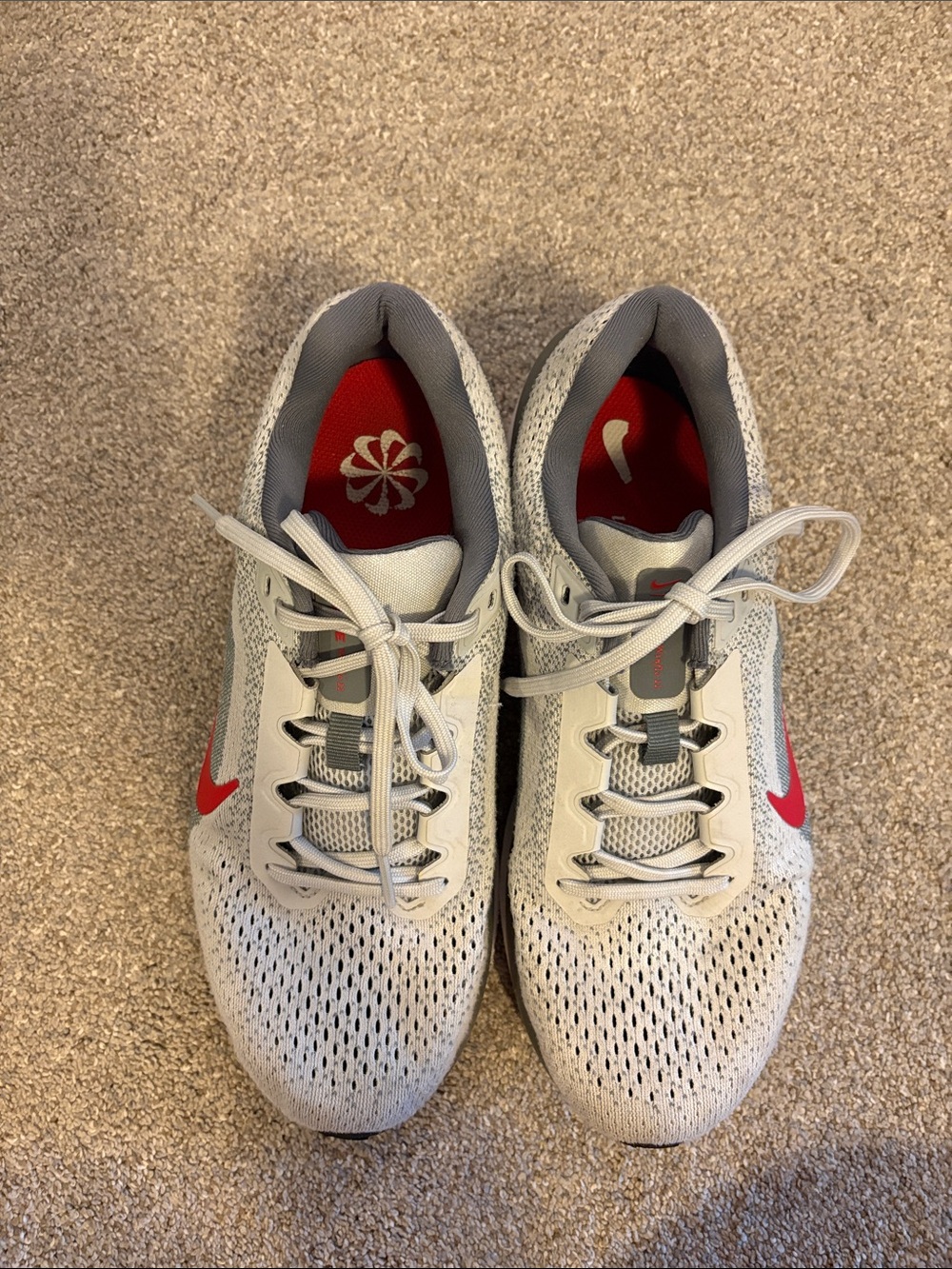 Nike Men’s Athletic Shoes Winflo 11- Light Gray with Red Swoosh